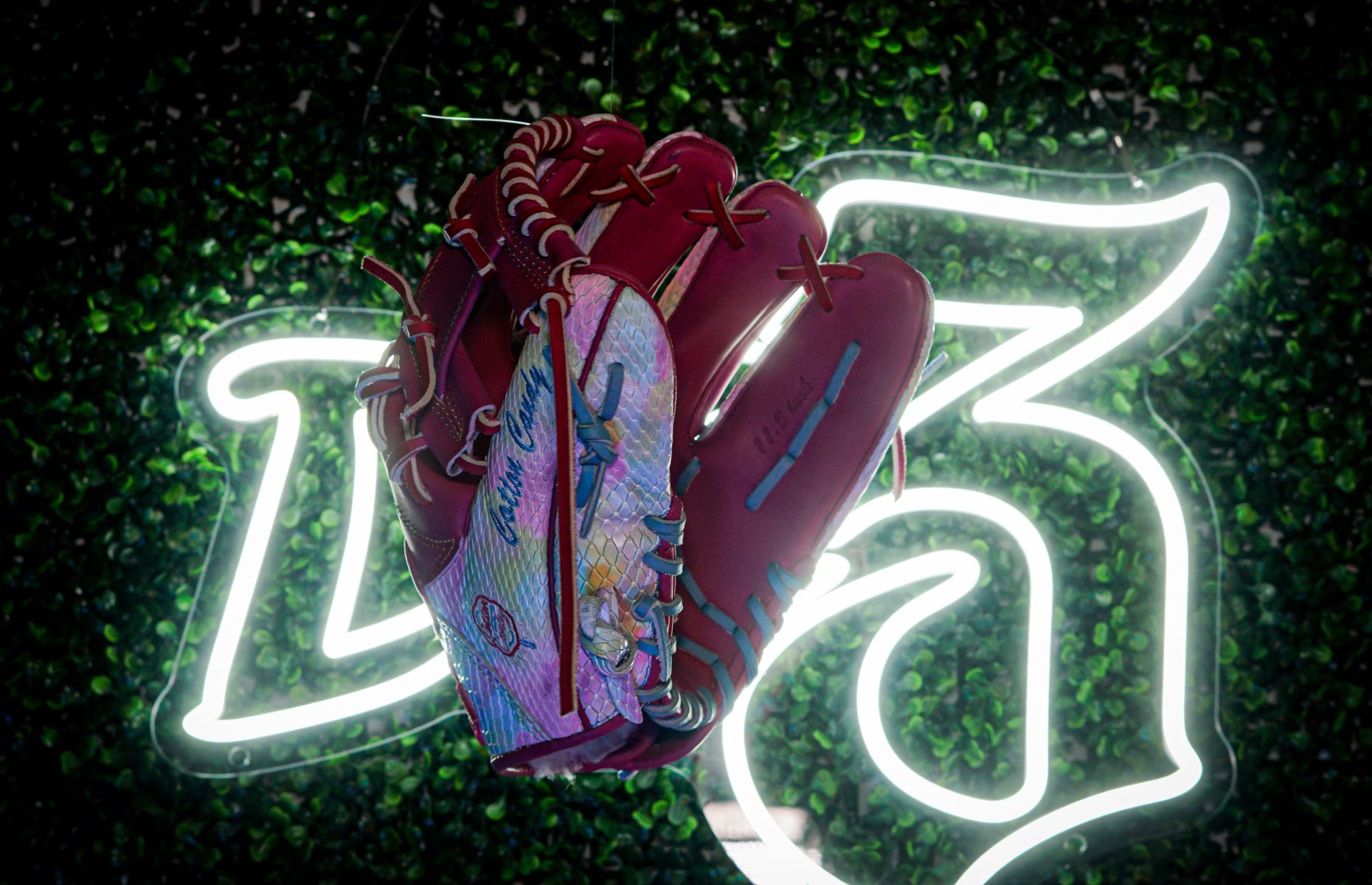 Cotton Candy Glove