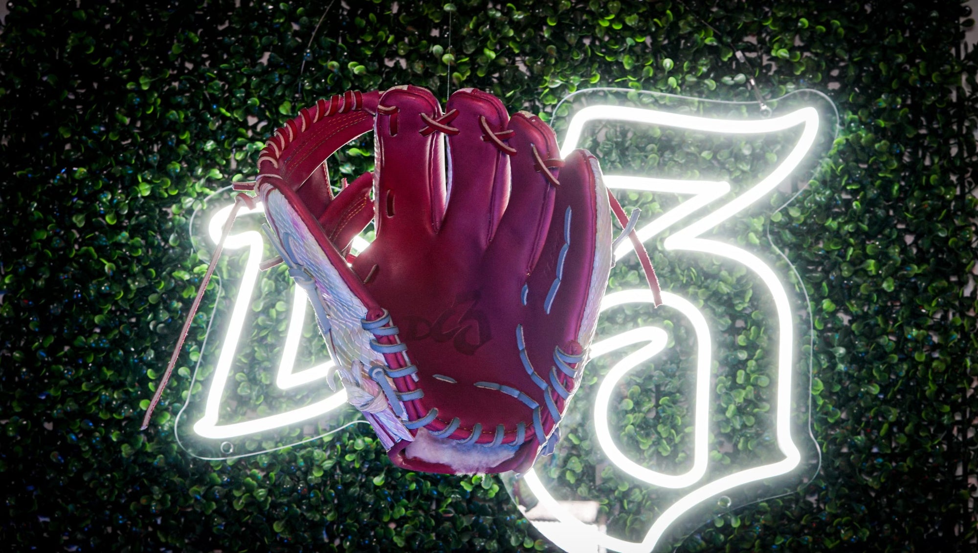 Cotton Candy Glove