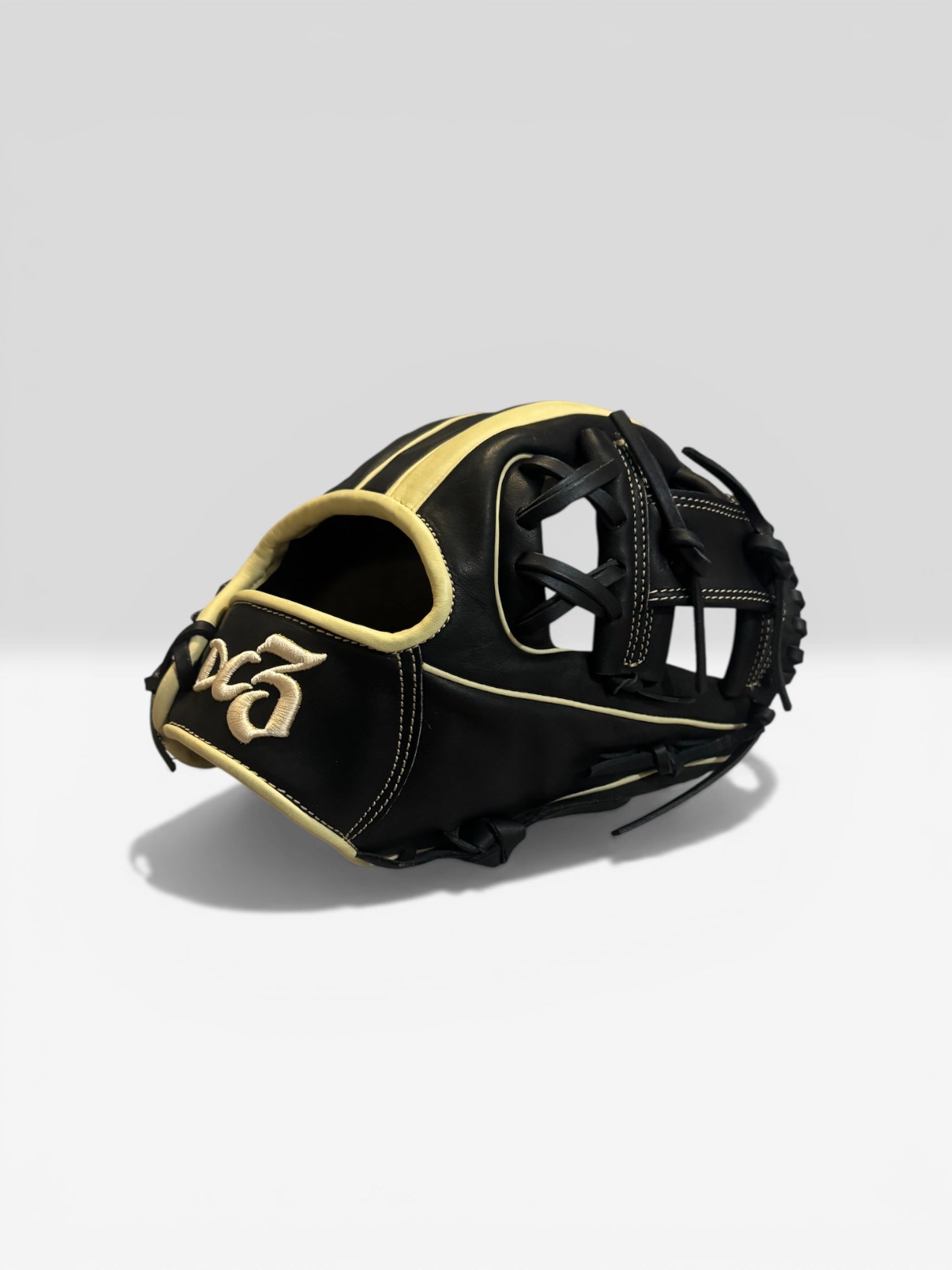 Black/Blonde Classic