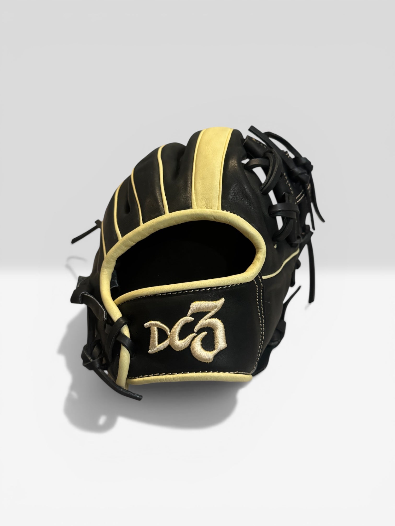 Black/Blonde Classic