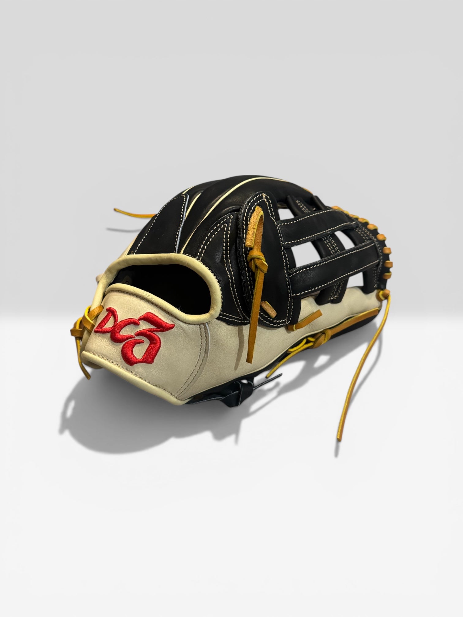 Black/Blonde Classic