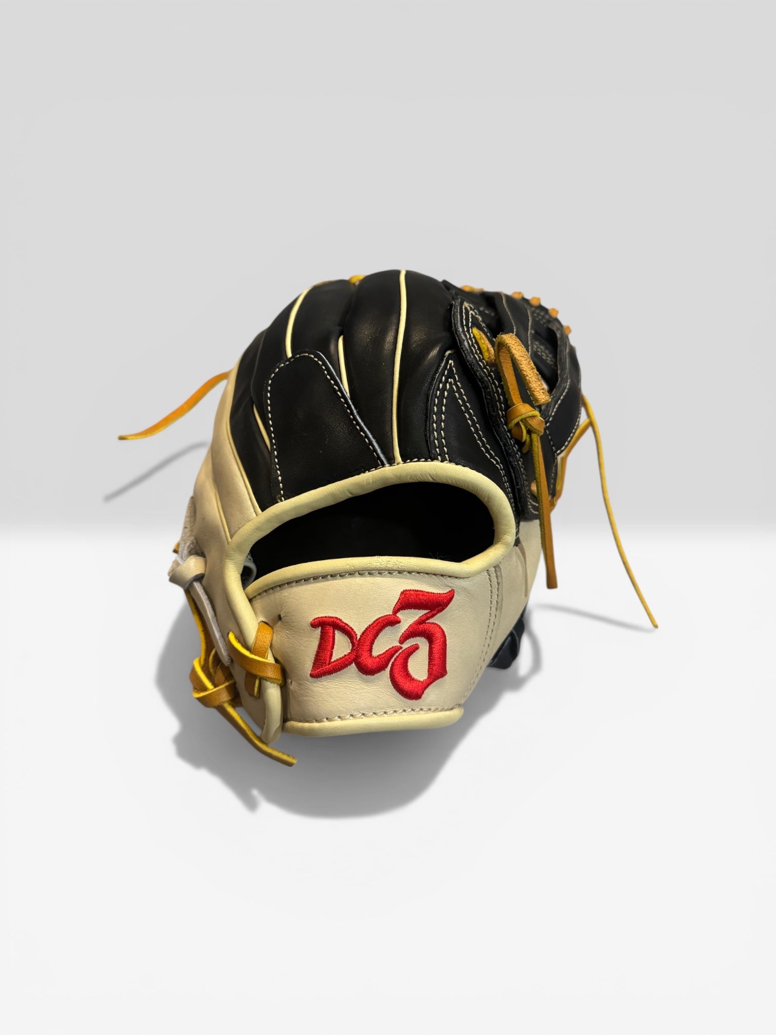 Black/Blonde Classic