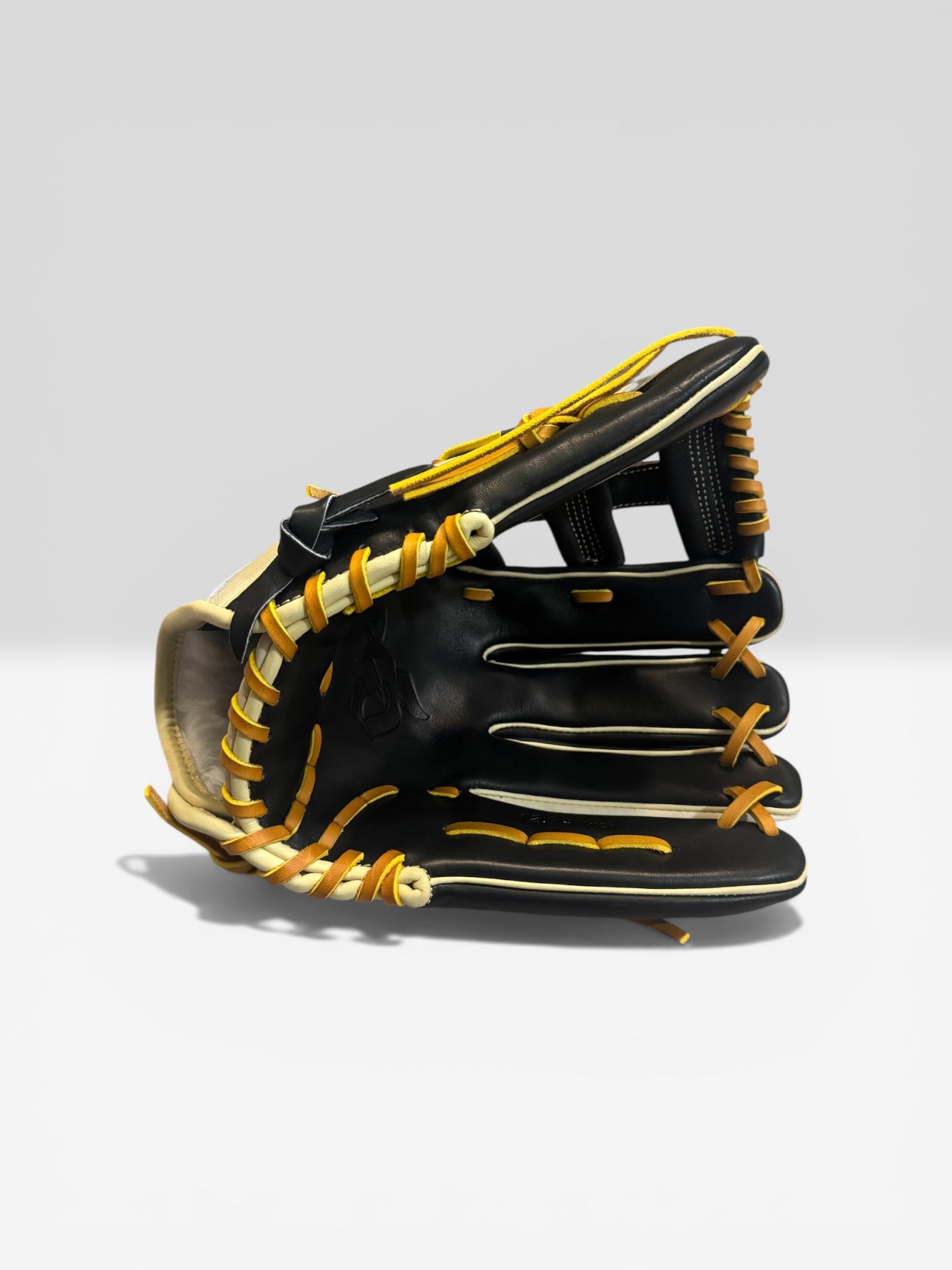 Black/Blonde Classic